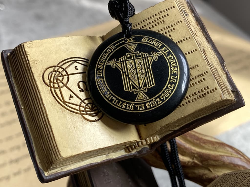 所羅門鑰匙・名利雙收護符|黑曜石吊墜